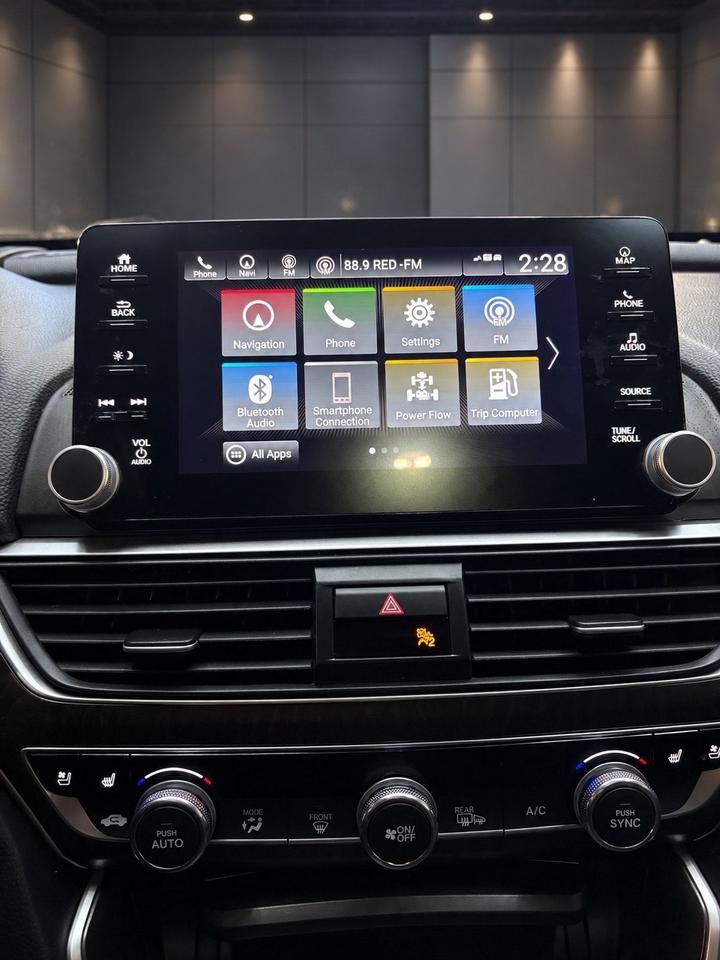 2020 Honda Accord Touring CVT Photo