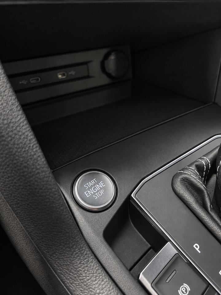 2021 Volkswagen Tiguan R-Line Highline 4motion Photo