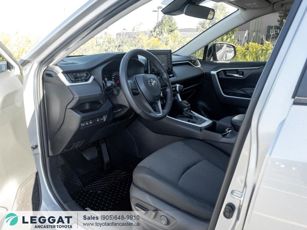 2022 Toyota RAV4 XLE AWD Photo