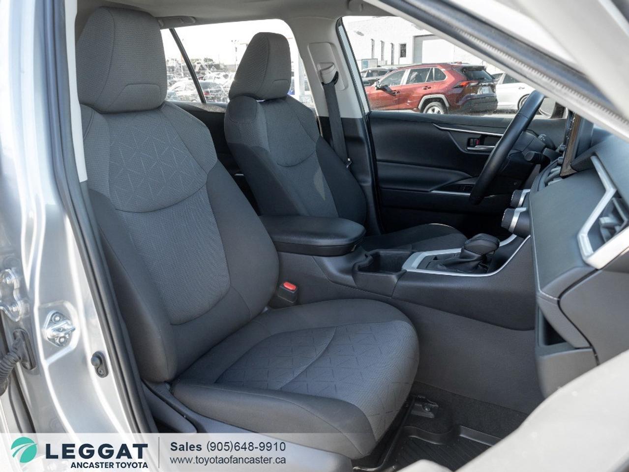 2022 Toyota RAV4 XLE AWD Photo