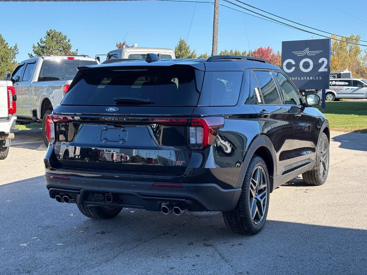 2027 Ford Explorer ST 4WD Photo