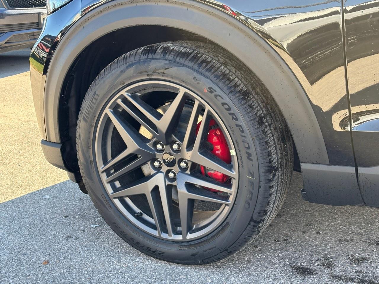 2027 Ford Explorer ST 4WD Photo