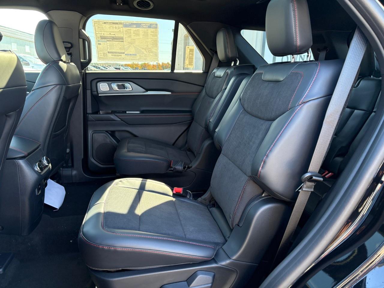 2027 Ford Explorer ST 4WD Photo