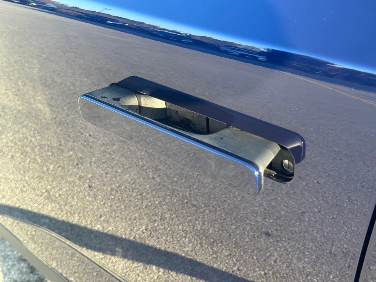 2027 Nissan Leaf S  FWD Photo