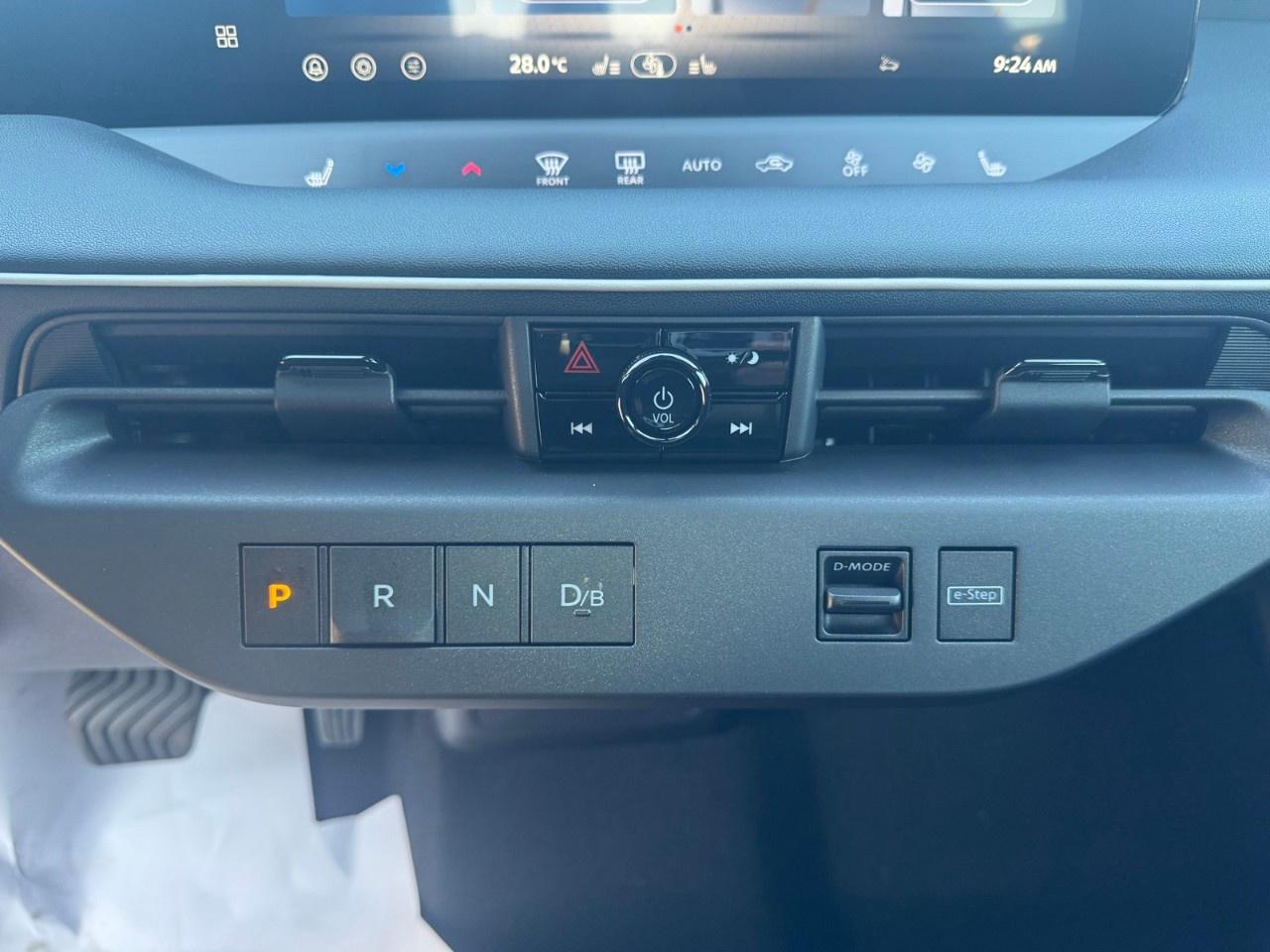 2027 Nissan Leaf S  FWD Photo