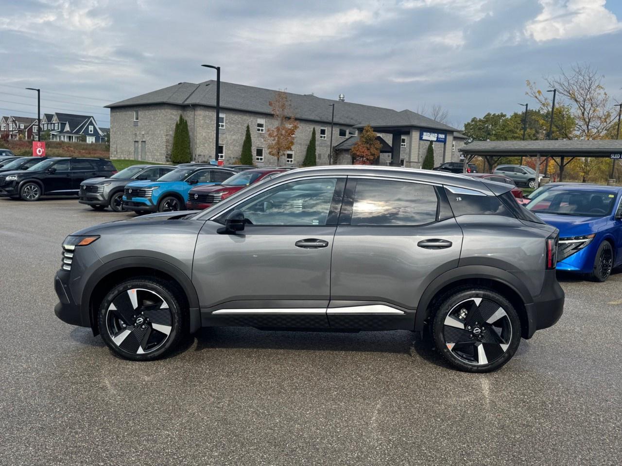 2027 Nissan Kicks SR Premium AWD Photo