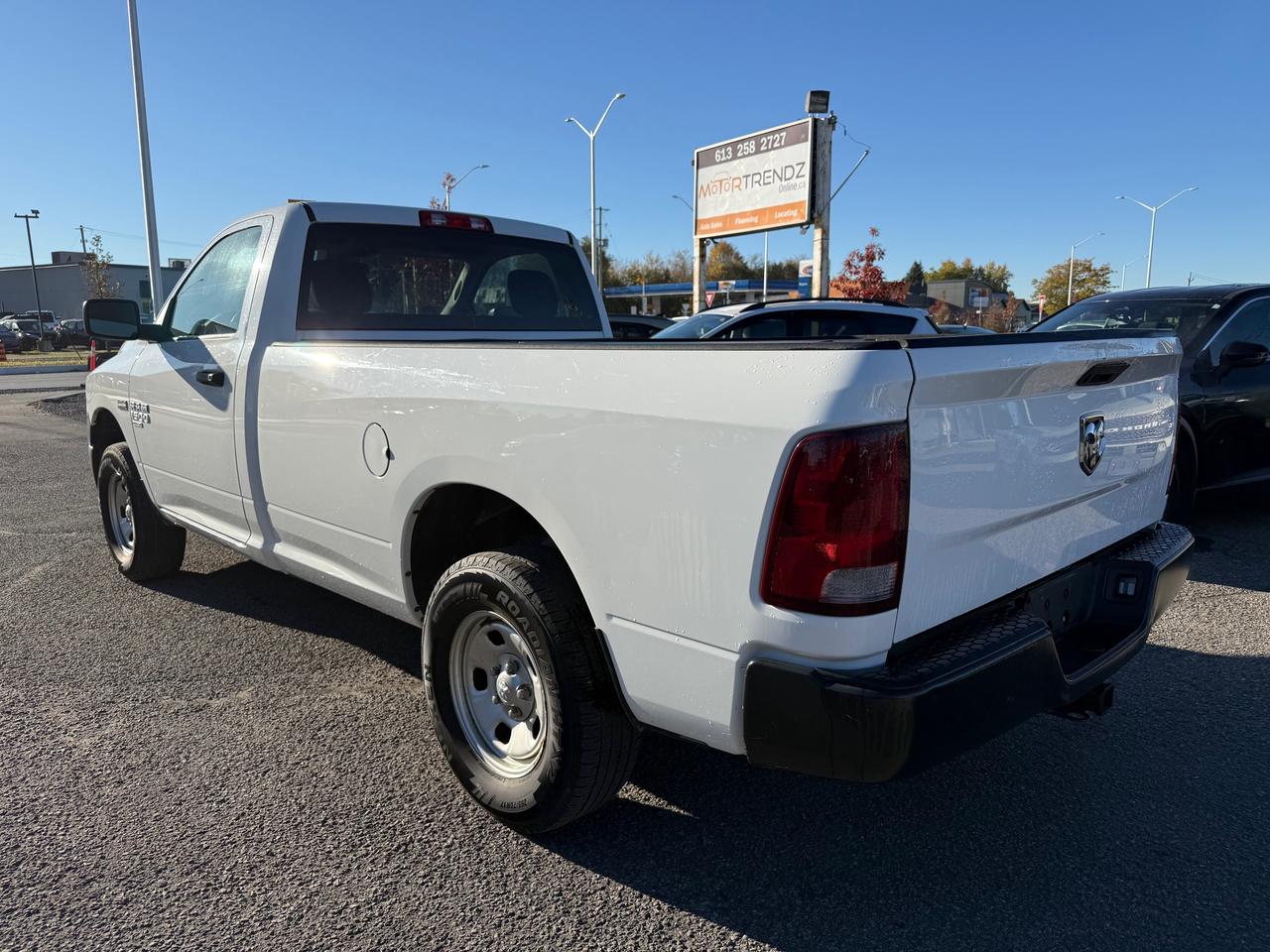 2020 RAM 1500 Classic ST Reg Cab V8 4x4 Photo2