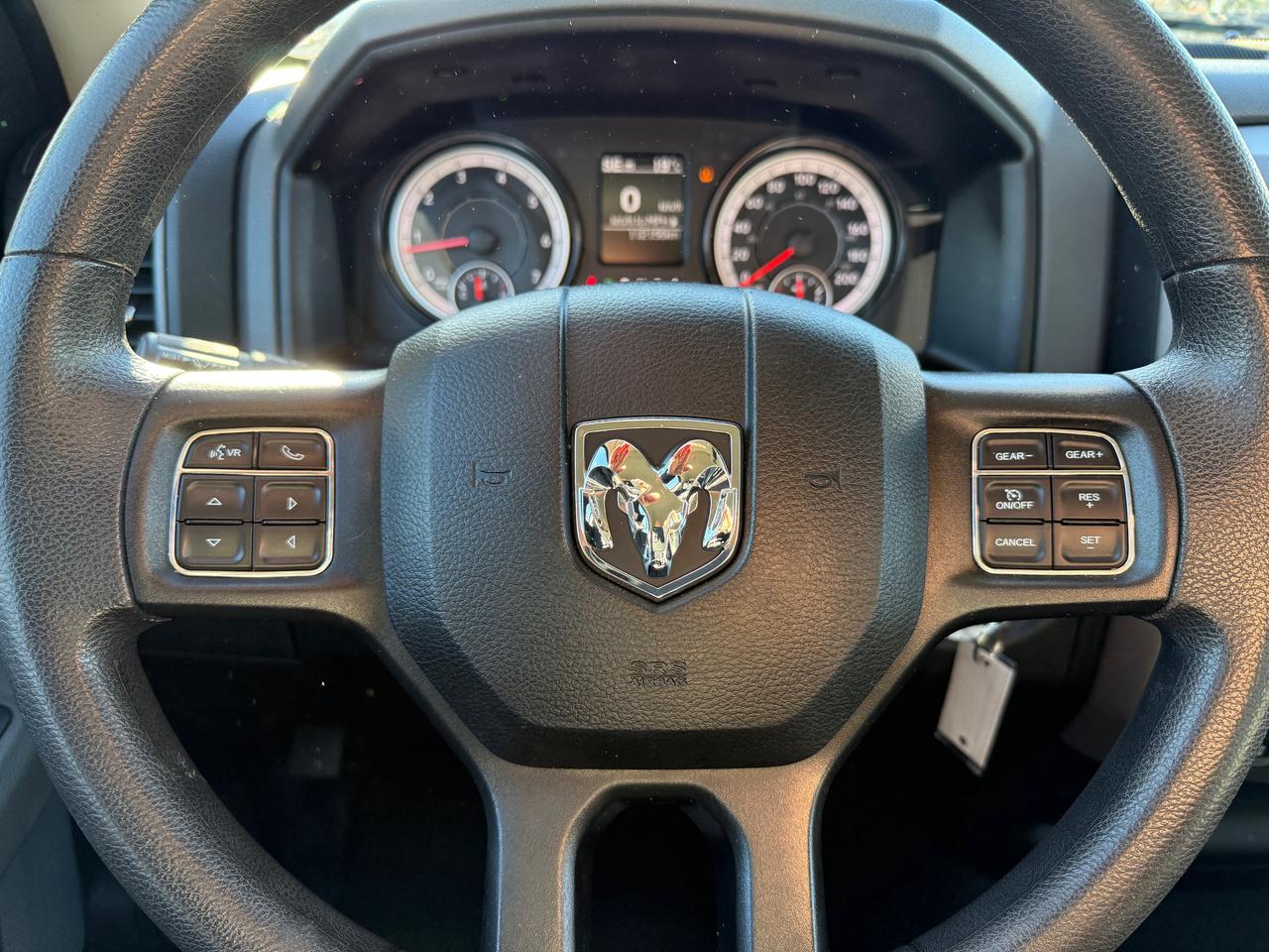 2020 RAM 1500 Classic ST Reg Cab V8 4x4 Photo