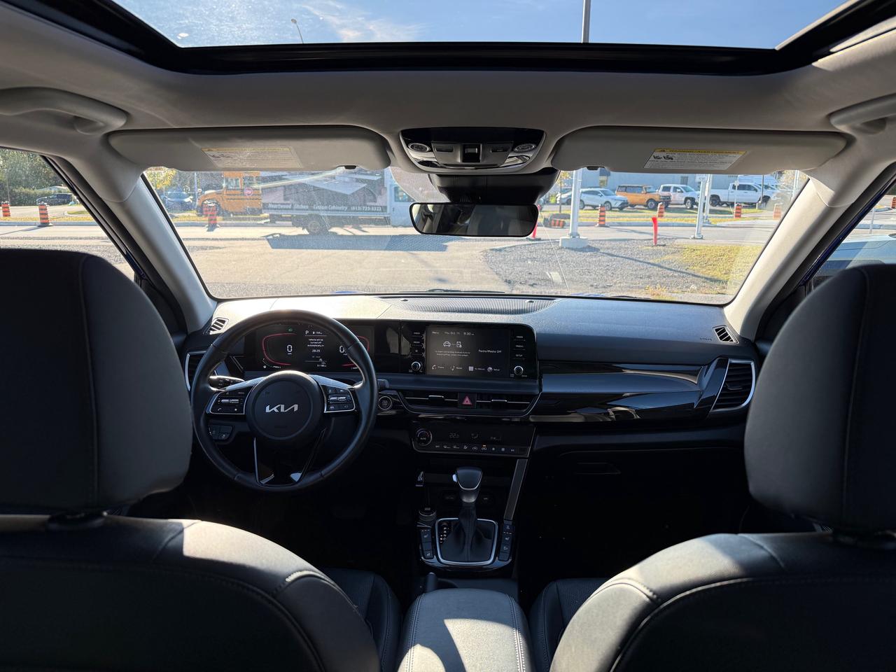 2025 Kia Seltos EX Sunroof! Leather! Autostart! Photo