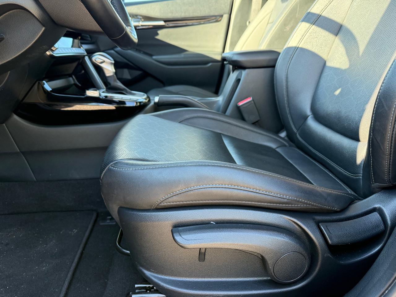 2025 Kia Seltos EX Sunroof! Leather! Autostart! Photo