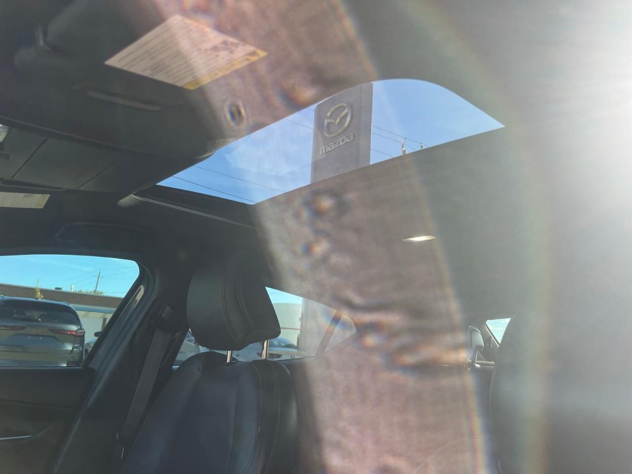 2024 Mazda MAZDA3 GT Apple CarPlay & Android Auto | Power Sunroof | Bose Premium Audio Photo