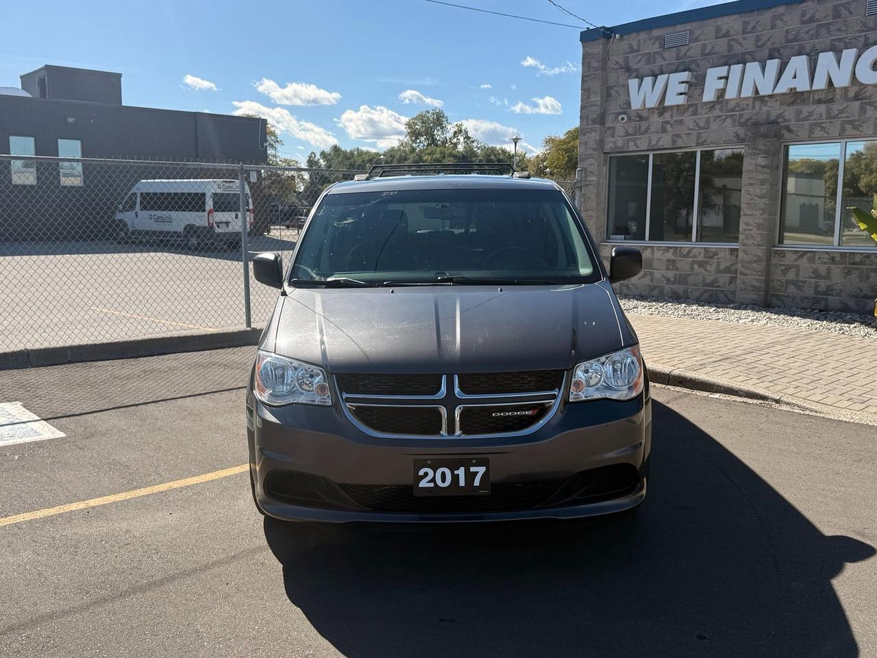 2017 Dodge Grand Caravan CVP/SXT Photo