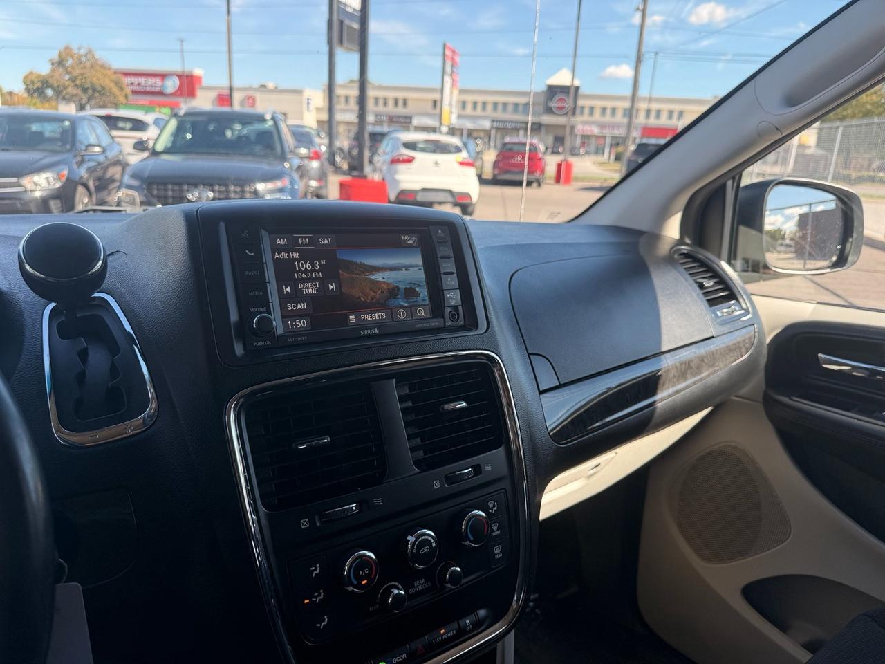 2017 Dodge Grand Caravan CVP/SXT Photo