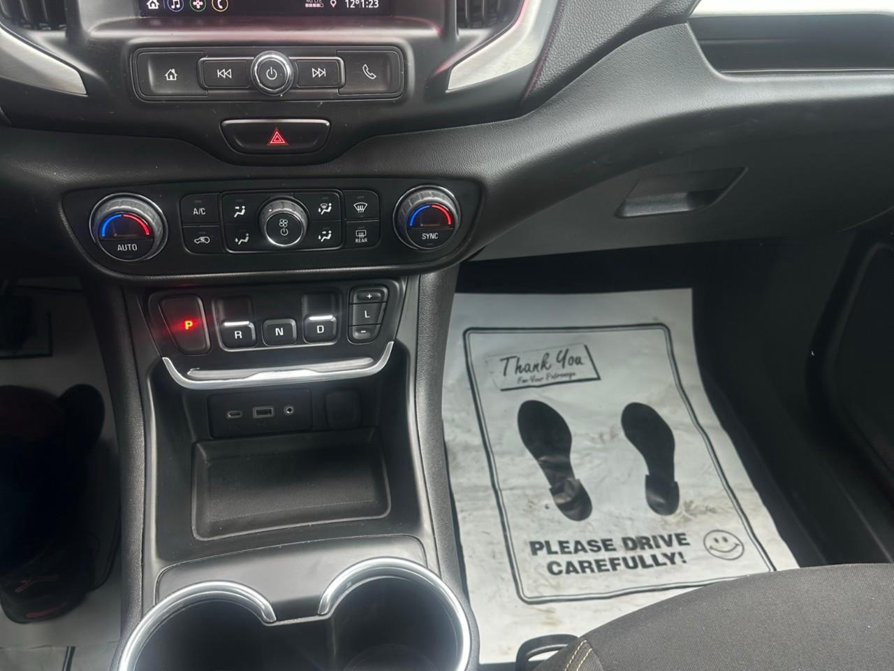2021 GMC Terrain SLE Photo