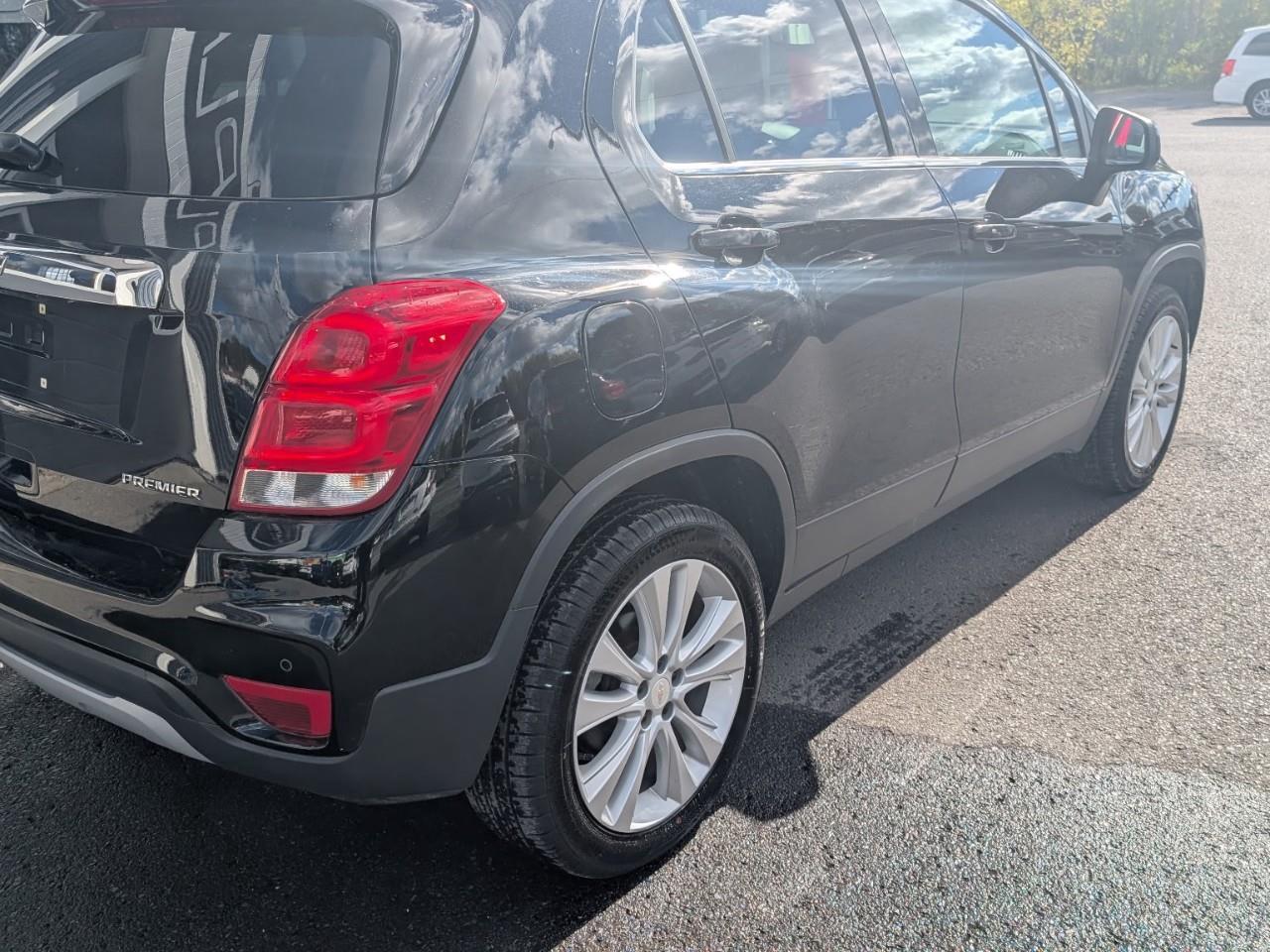 2020 Chevrolet Trax Premier Photo2