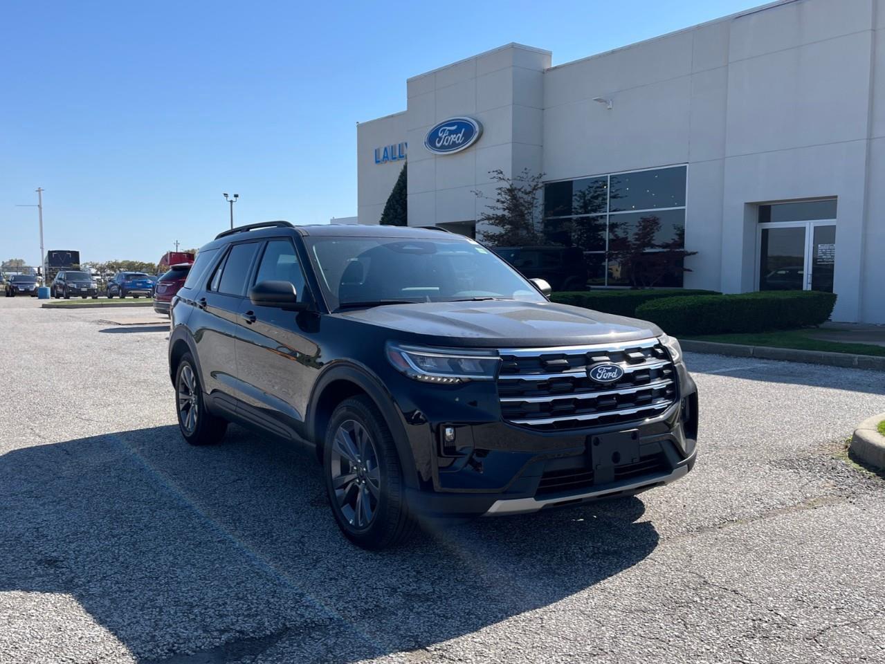 2027 Ford Explorer Active Photo1
