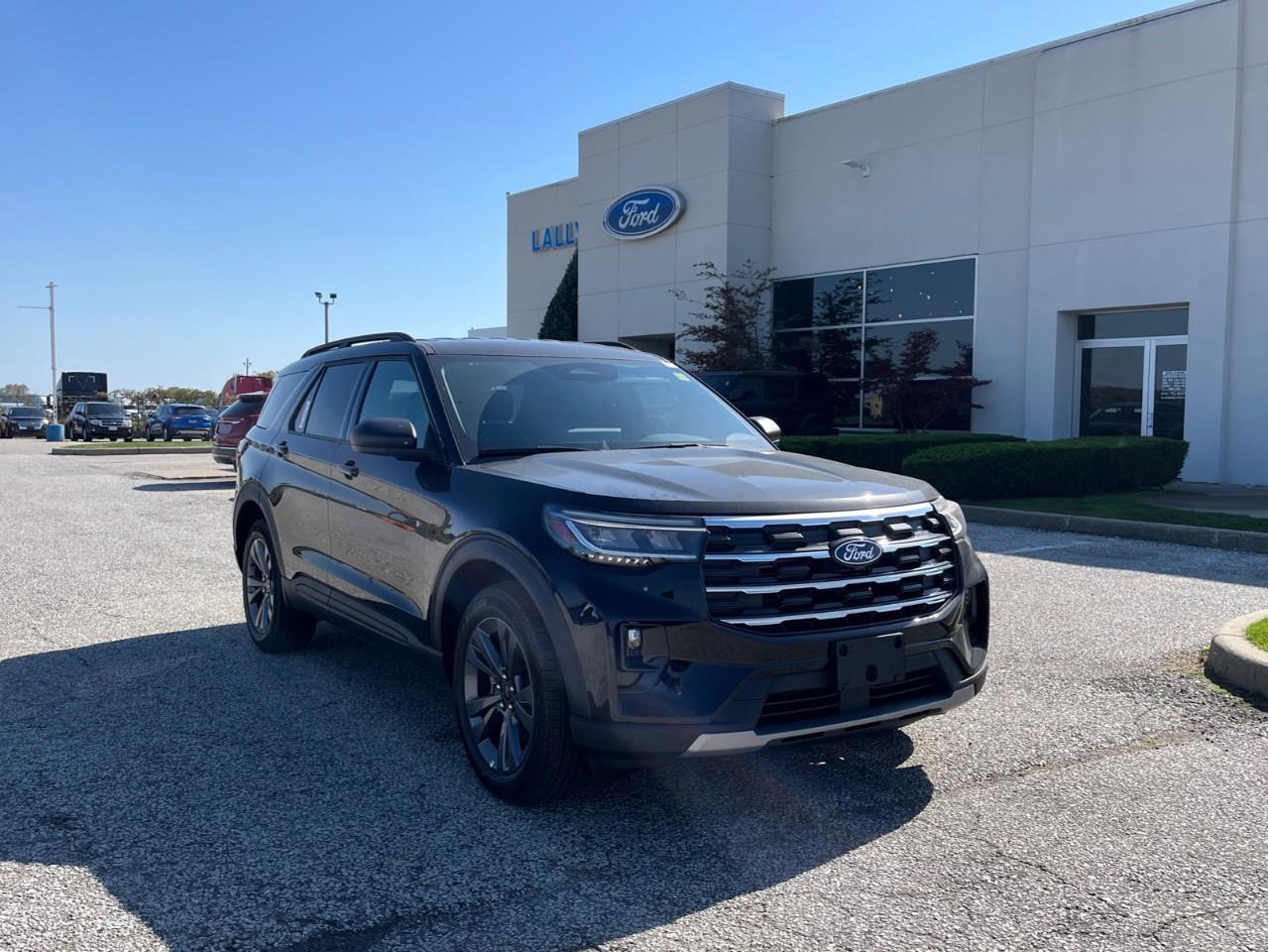 2027 Ford Explorer Active Photo0