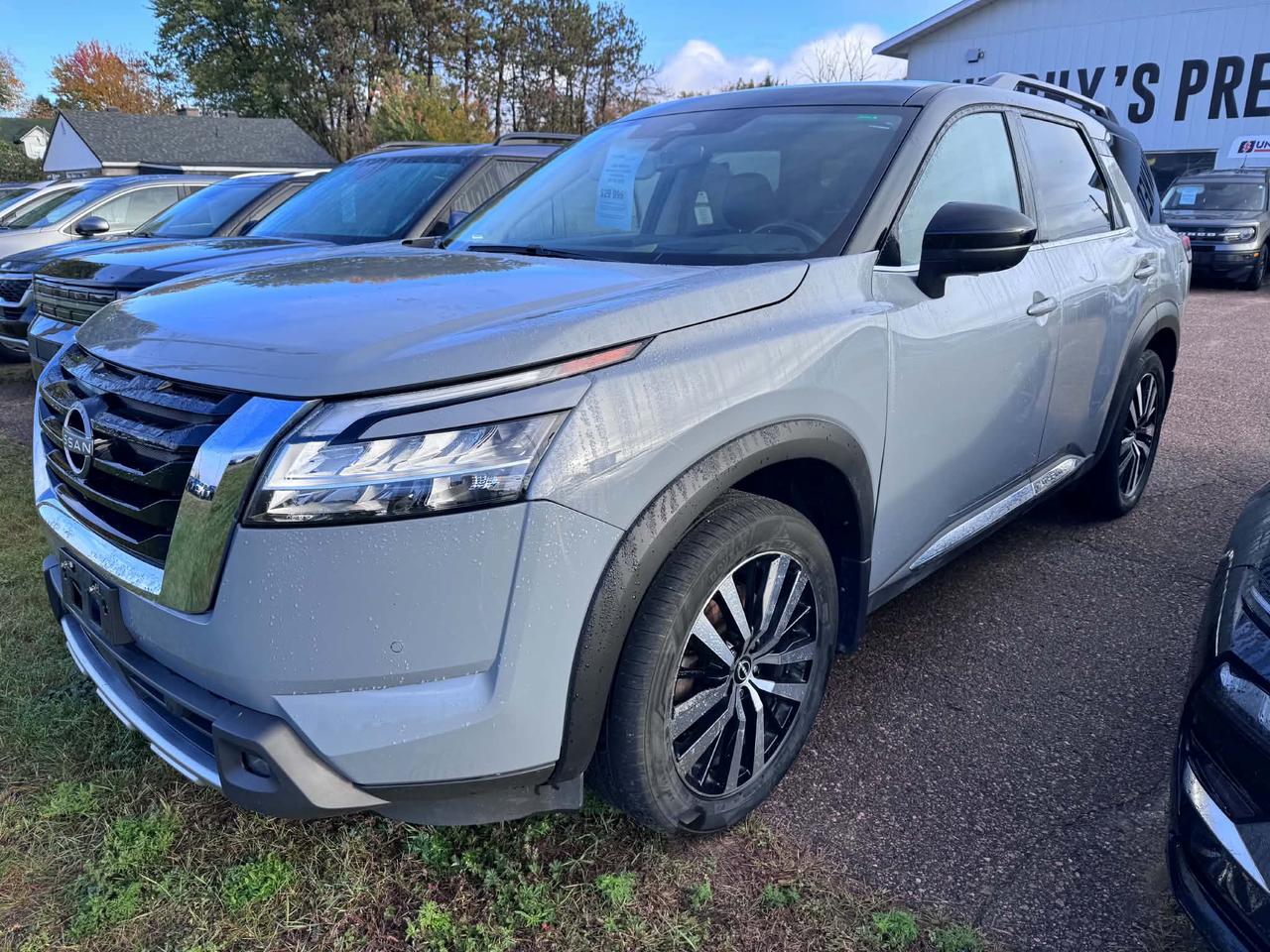 2023 Nissan Pathfinder Platinum 4WD
