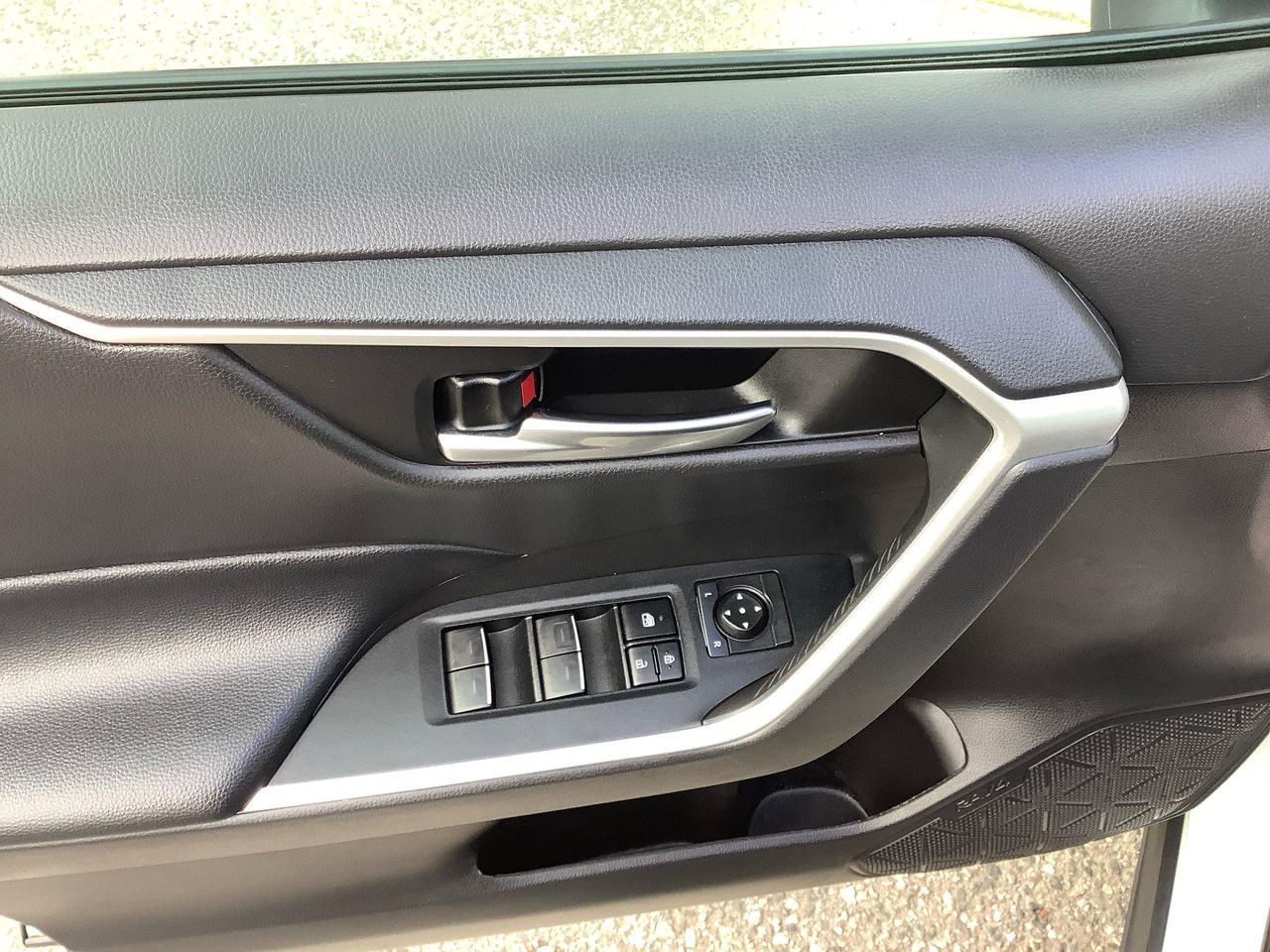2022 Toyota Rav XLE Photo