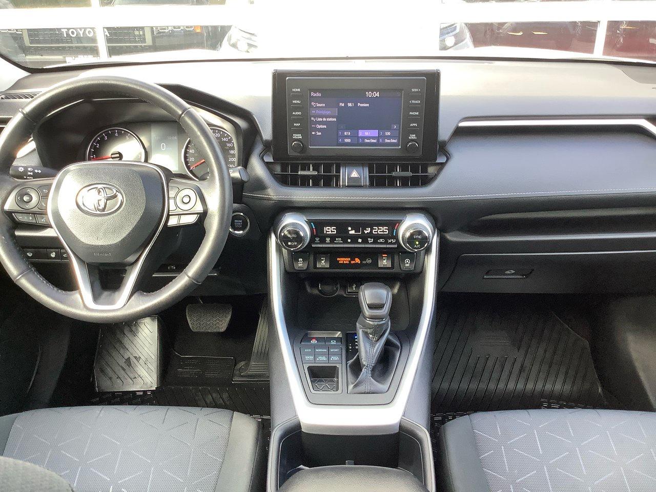 2022 Toyota Rav XLE Photo