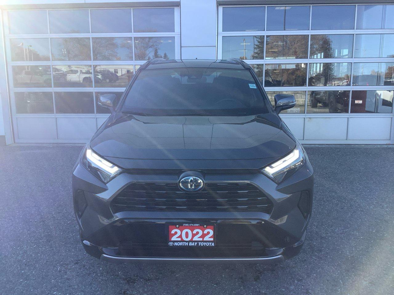 2022 Toyota RAV4 Hybrid SE Photo0