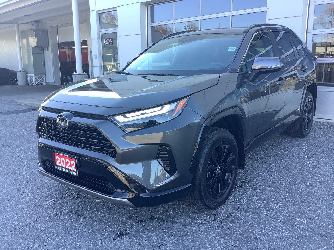 2022 Toyota RAV4 Hybrid SE Photo1