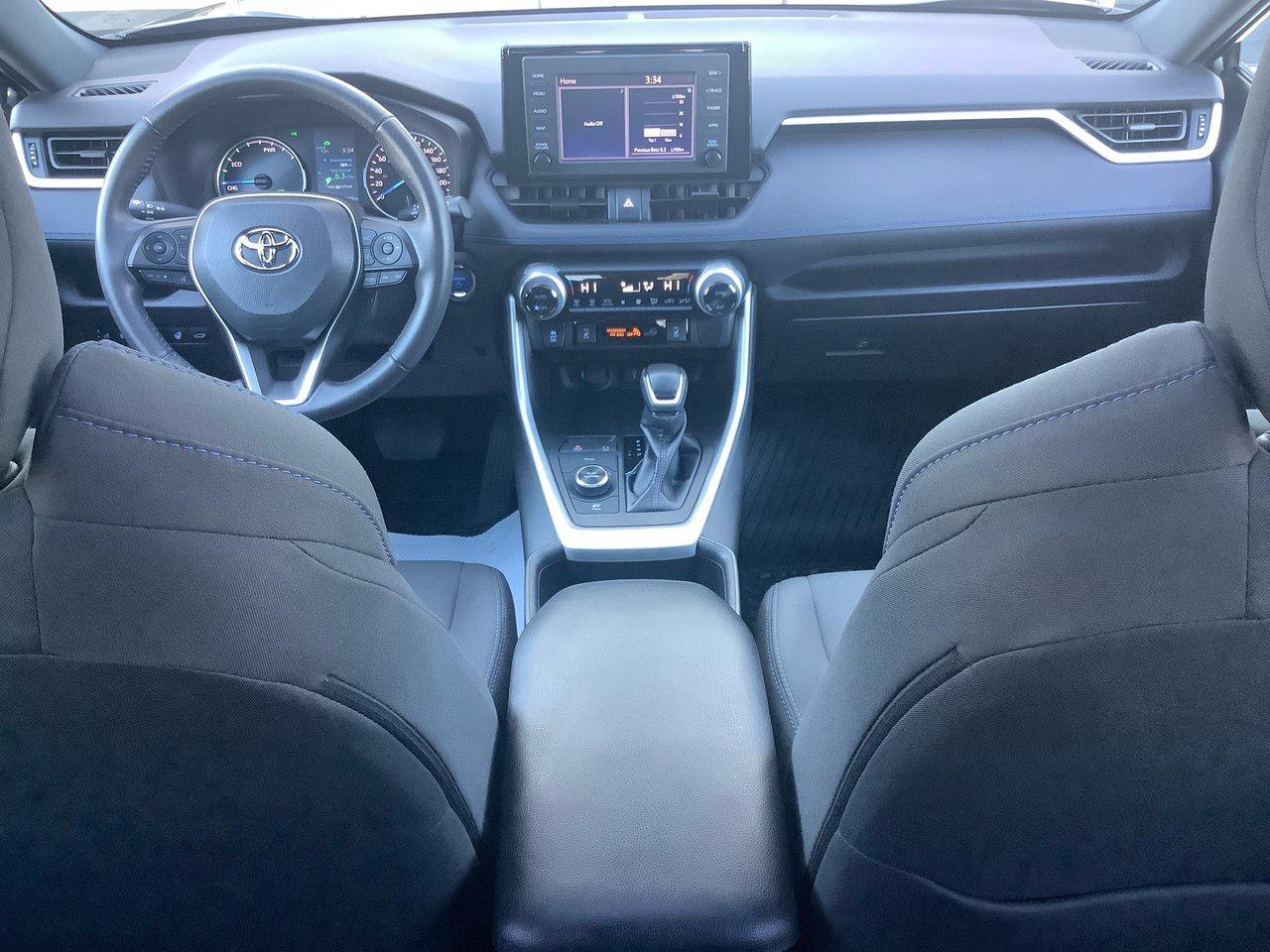 2022 Toyota RAV4 Hybrid SE Photo