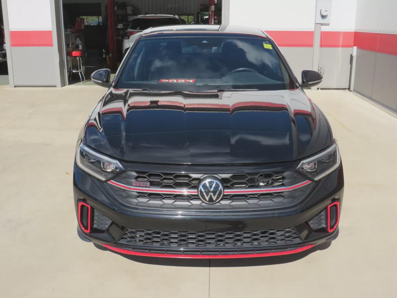 2023 Volkswagen Jetta GLI GLI | FWD | Manual | Low Kms | Alloy Wheels | Leather Seats | Heated & Cooled Front Seats | Heated Rear Seats | Power Driver Seat with Memory | Dual-Zone Climate Control | Power Sunroof | Touchscreen Display | Wireless Apple CarPlay & Android Auto Photo1