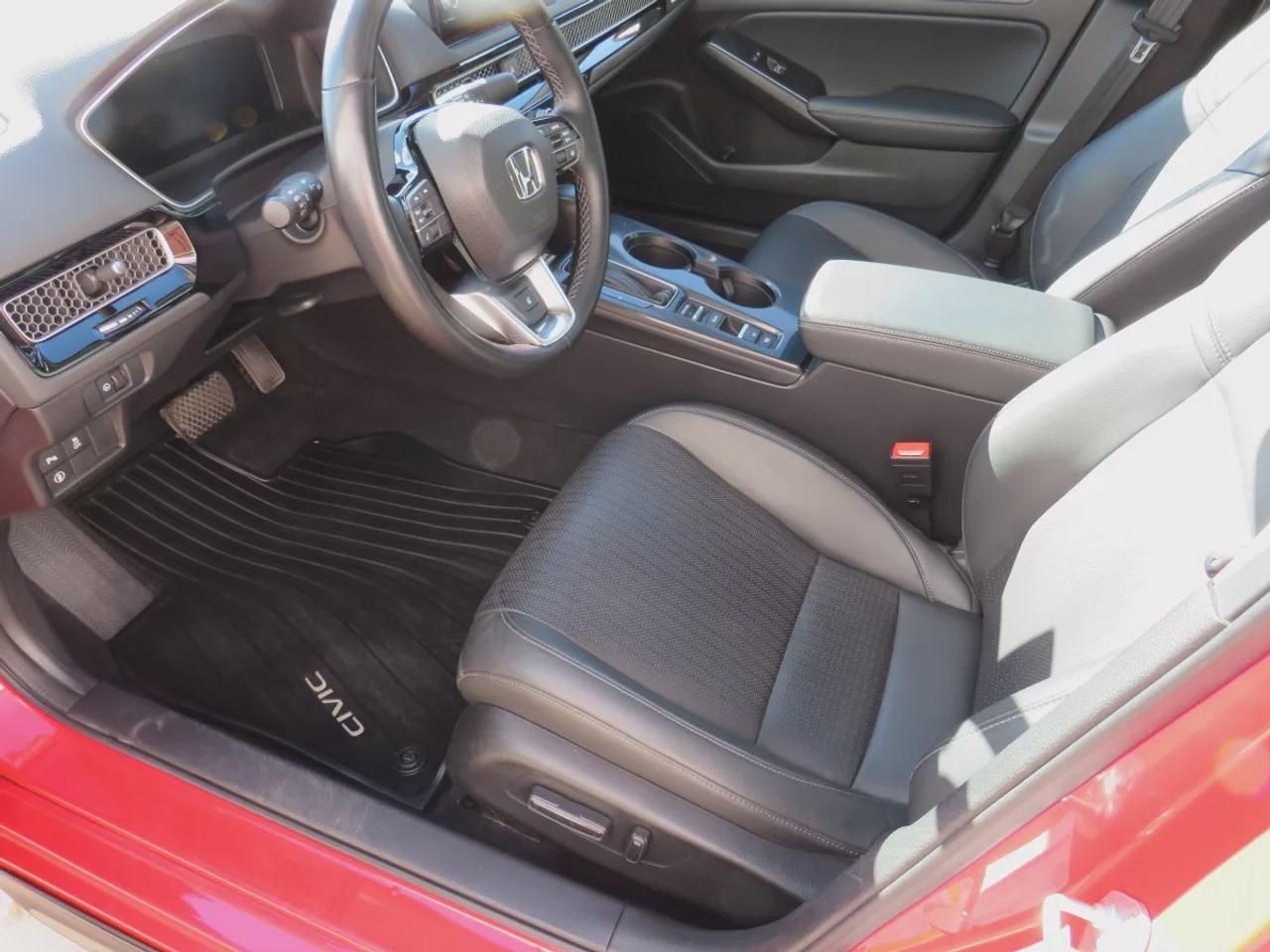 2022 Honda Civic Sedan Touring | LOW KM!! | FWD | Automatic | Alloy Wheels | Leather Seats | Heated Front & Rear Seats | Heated Steering Wheel | Power Driver & Passenger Seats | Climate Control | Sunroof | Touchscreen Display | Wireless Apple CarPlay & Android Auto | Navi Photo