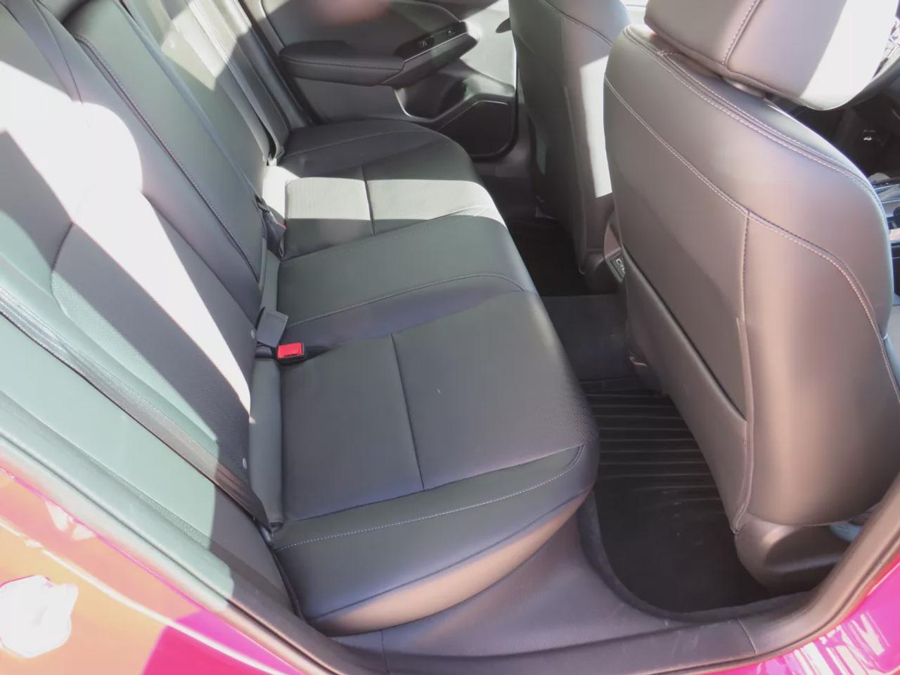2022 Honda Civic Sedan Touring | LOW KM!! | FWD | Automatic | Alloy Wheels | Leather Seats | Heated Front & Rear Seats | Heated Steering Wheel | Power Driver & Passenger Seats | Climate Control | Sunroof | Touchscreen Display | Wireless Apple CarPlay & Android Auto | Navi Photo