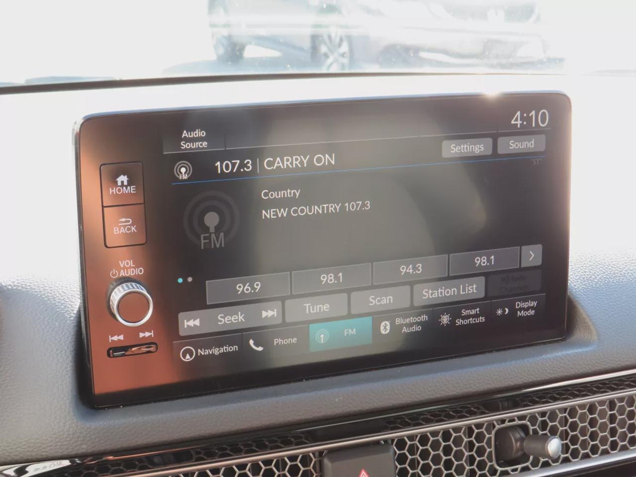 2022 Honda Civic Sedan Touring | LOW KM!! | FWD | Automatic | Alloy Wheels | Leather Seats | Heated Front & Rear Seats | Heated Steering Wheel | Power Driver & Passenger Seats | Climate Control | Sunroof | Touchscreen Display | Wireless Apple CarPlay & Android Auto | Navi Photo