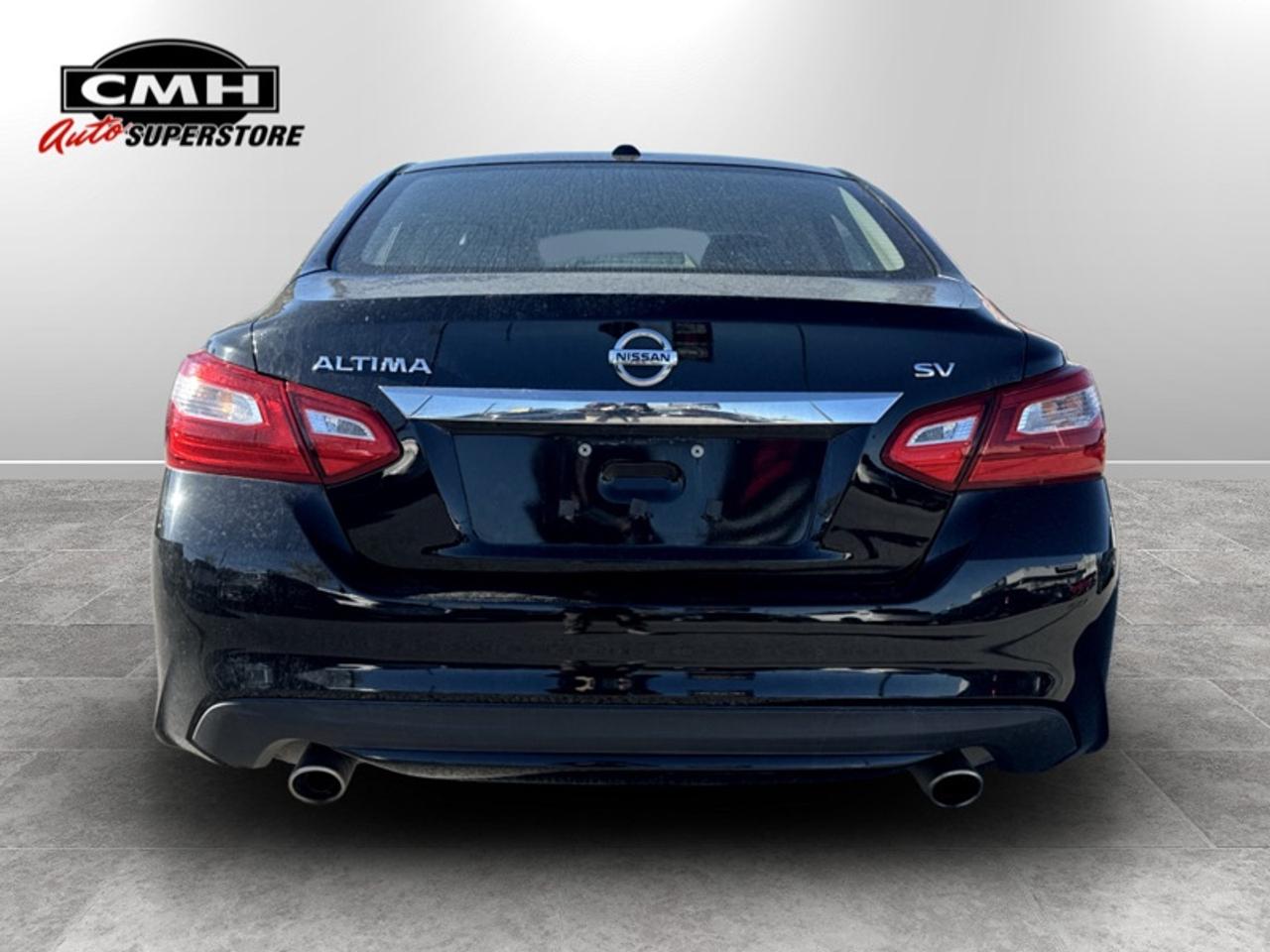 2017 Nissan Altima SV w/Moonroof Pkg  **CLEAN CARFAX** Photo