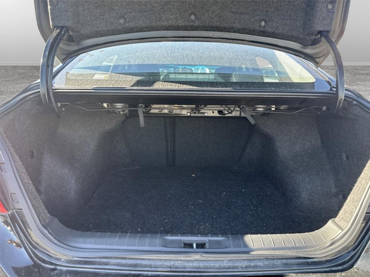 2017 Nissan Altima SV w/Moonroof Pkg  **CLEAN CARFAX** Photo