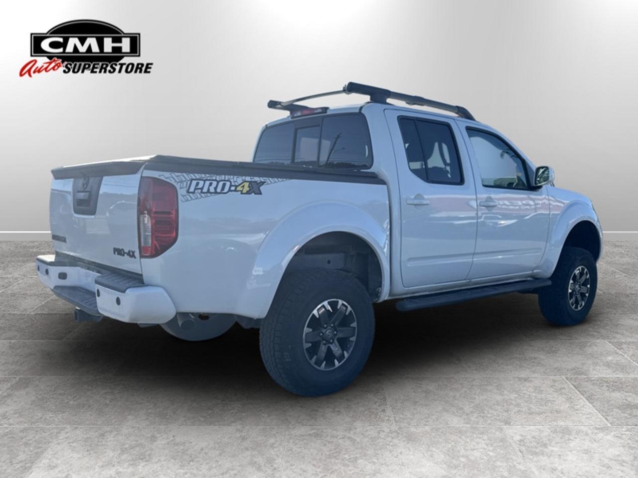 2015 Nissan Frontier PRO-4X w/Leather Pkg  *CLEAN CARFAX* Photo
