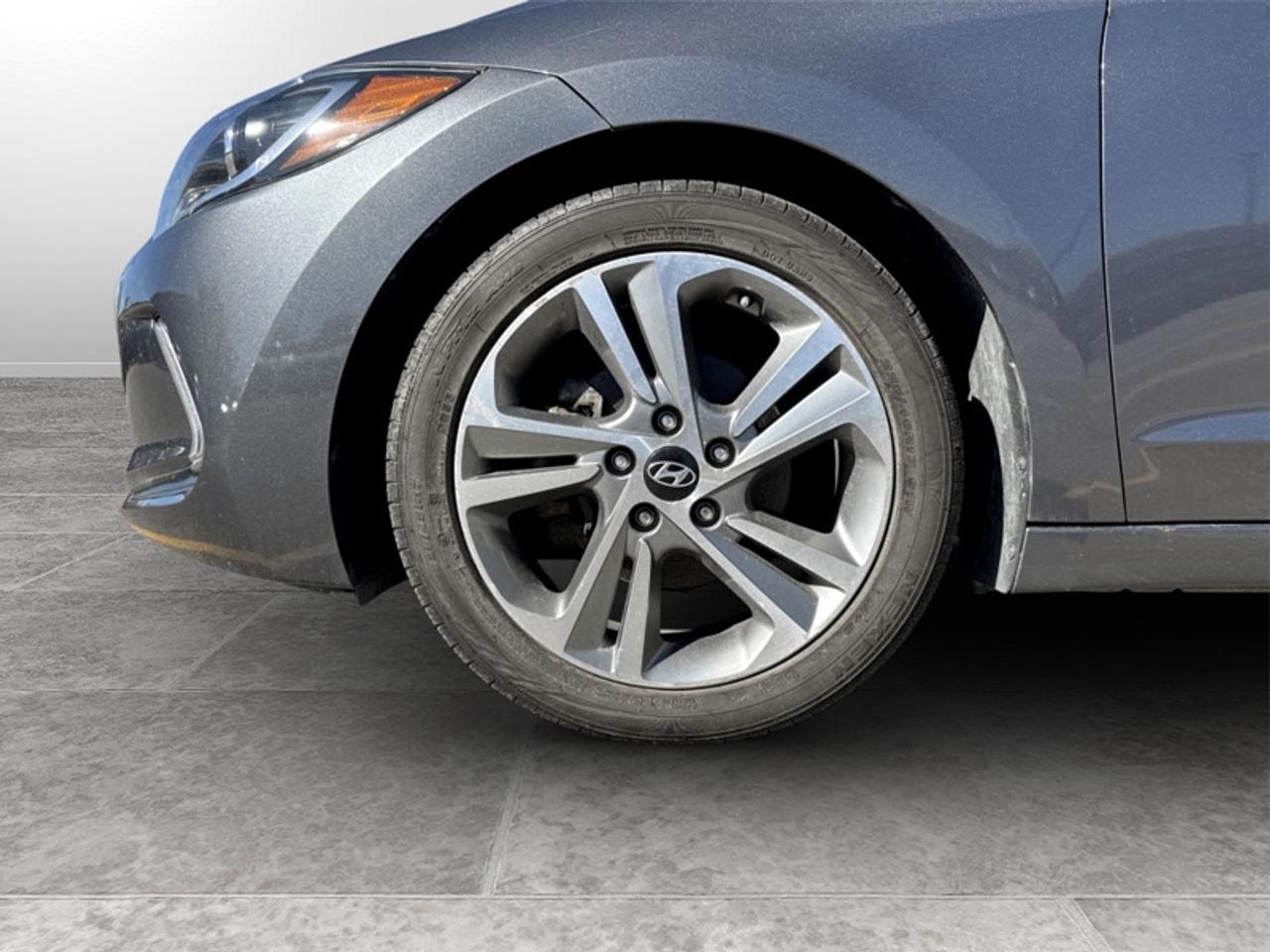 2017 Hyundai Elantra GLS  **GREAT MILEAGE** Photo