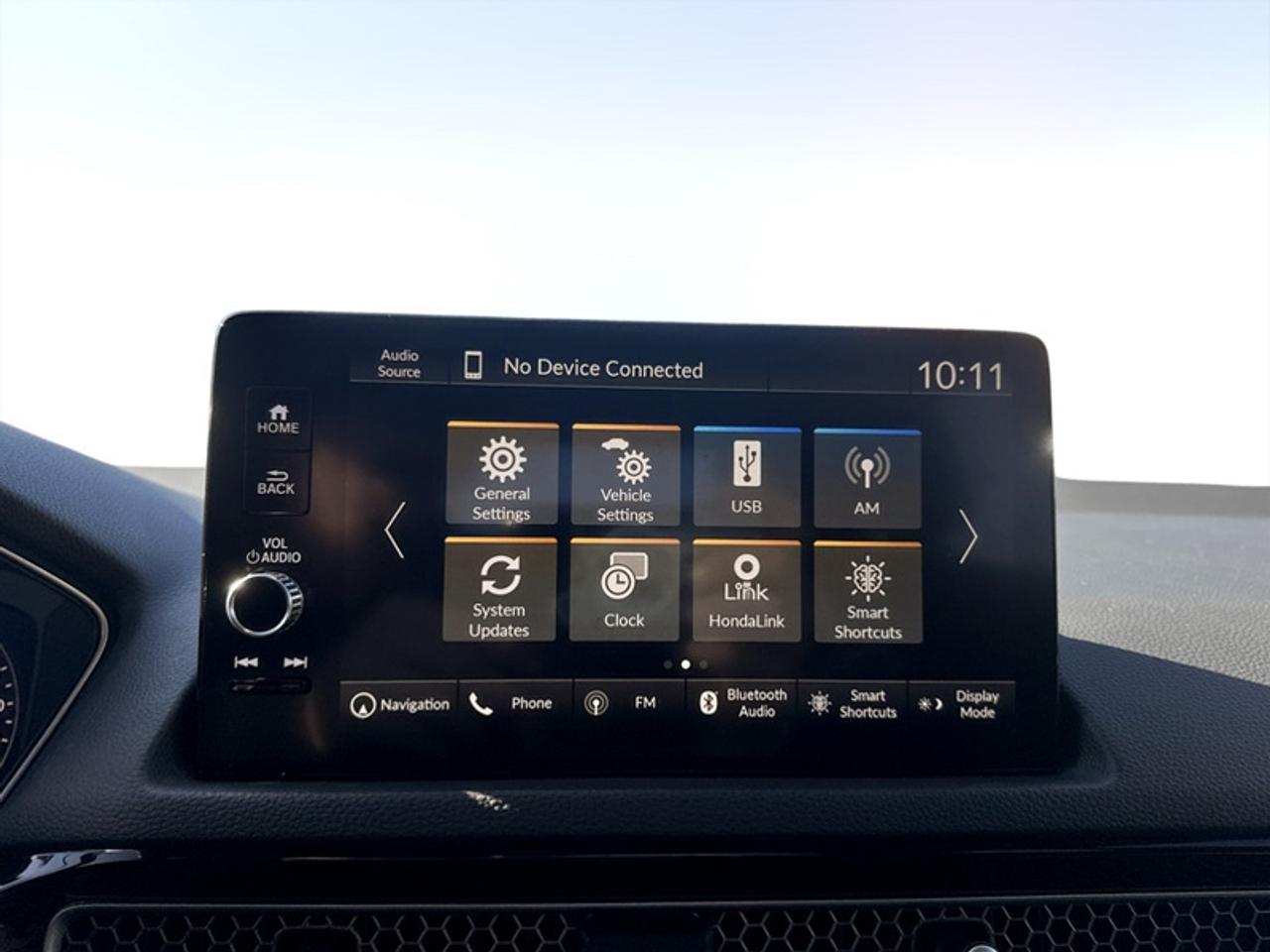 2022 Honda Civic Sedan Touring  **VERY LOW KMS** Photo