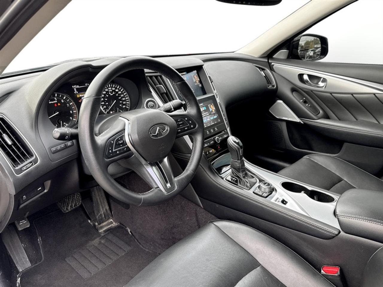 2024 Infiniti Q50 LUXE Photo