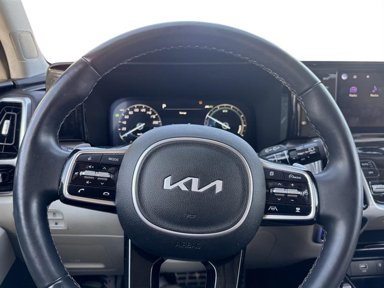 2022 Kia Sorento Plug-In Hybrid SX Prestige Photo