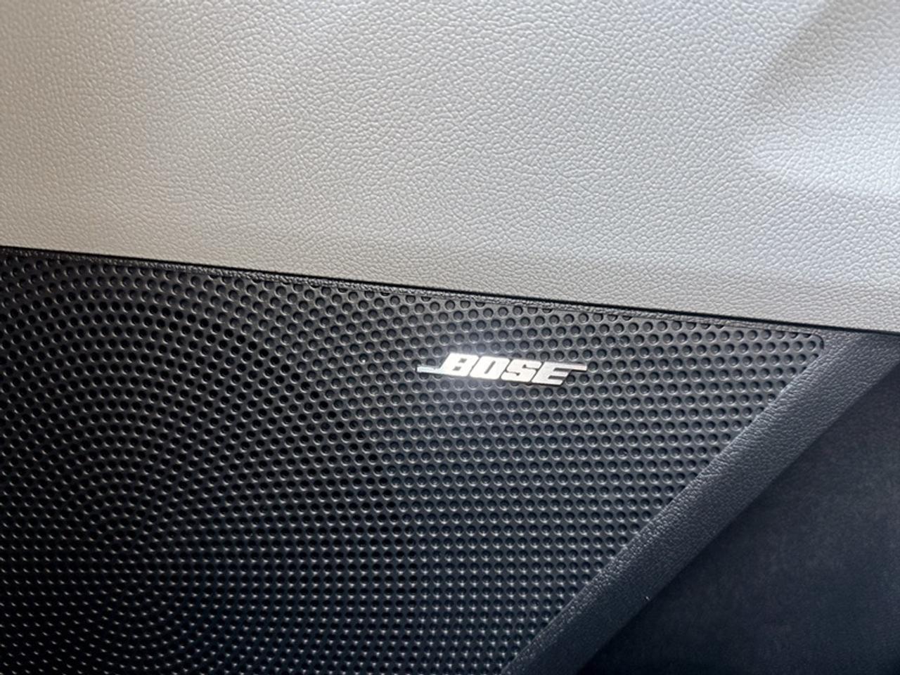 2022 Kia Sorento Plug-In Hybrid SX Prestige Photo