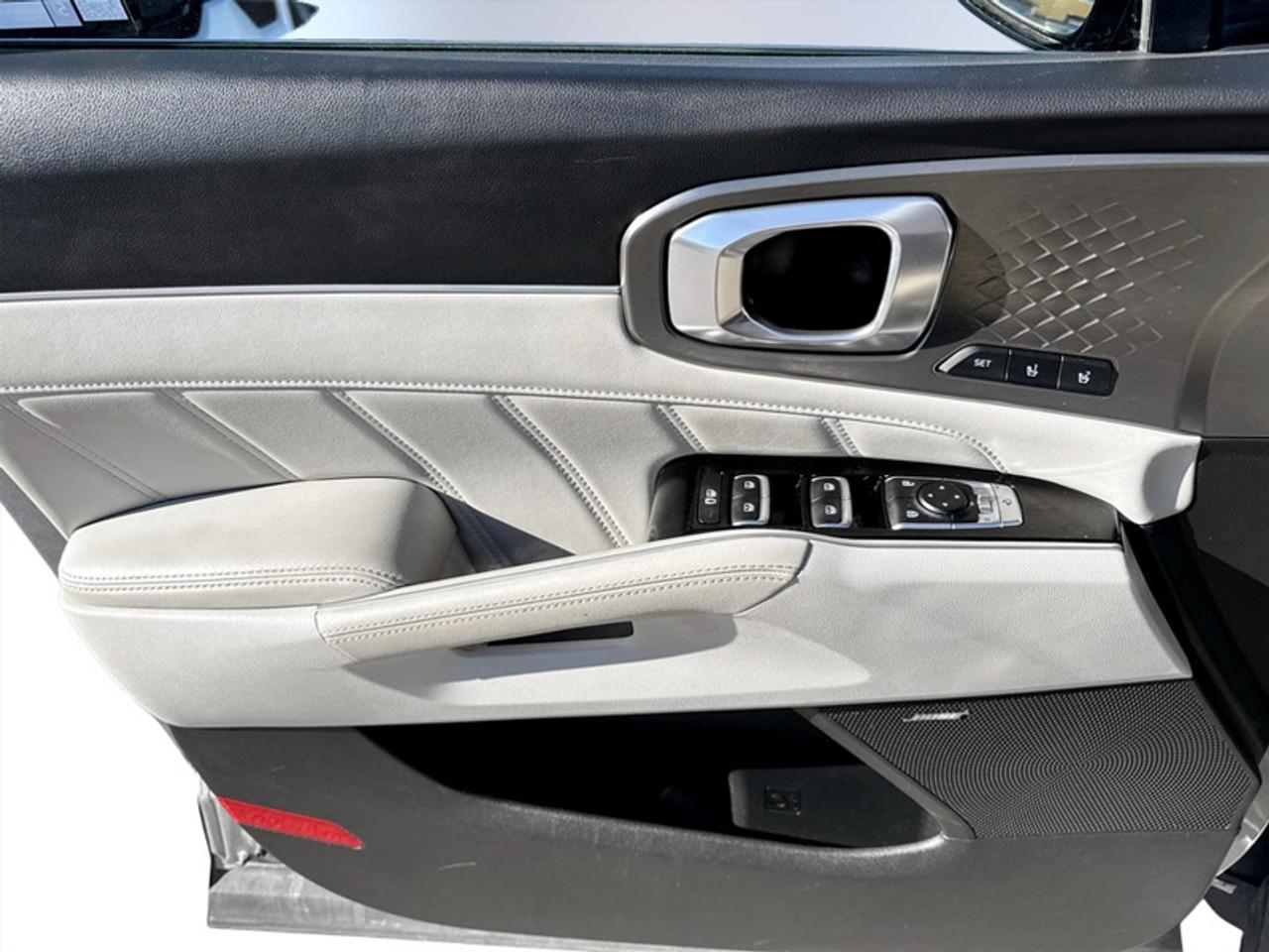 2022 Kia Sorento Plug-In Hybrid SX Prestige Photo