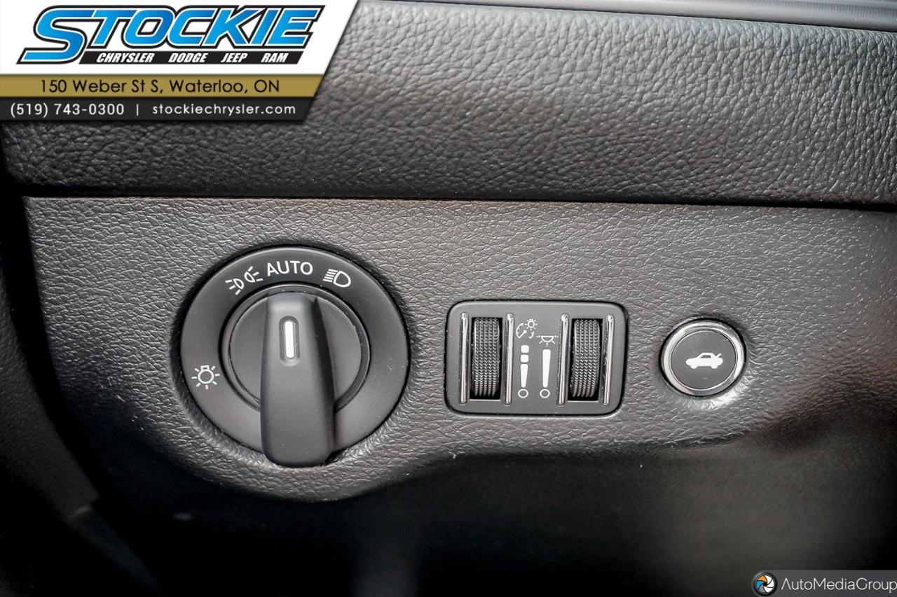 2023 Dodge Challenger R/T RWD Photo