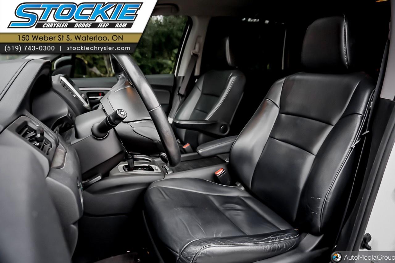 2017 Honda Pilot 4WD EX-L with DVD Rear Entertainment System Photo3