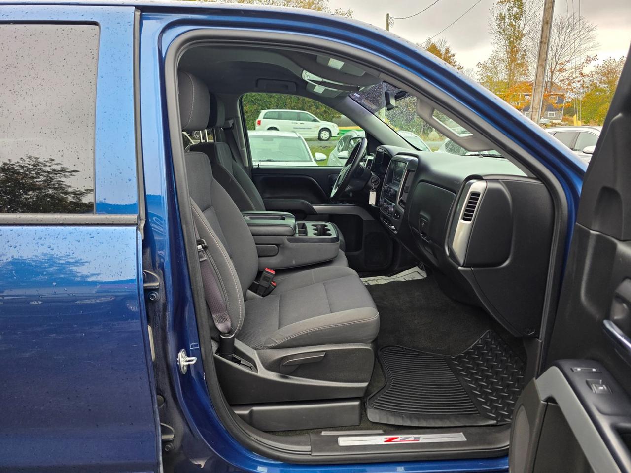 2017 Chevrolet Silverado 1500 LT Photo
