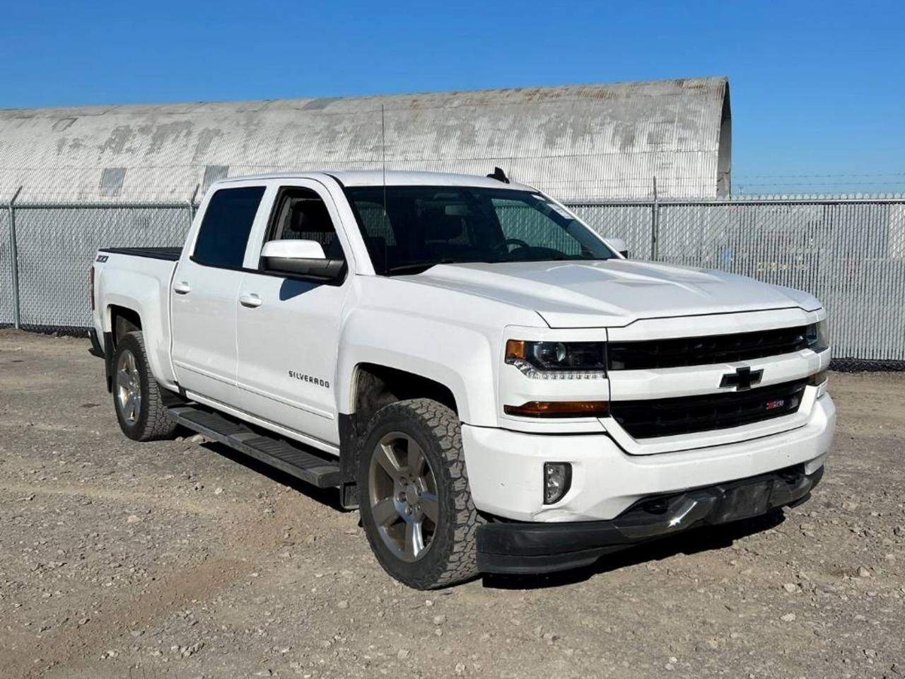 2017 Chevrolet Silverado 1500 LT Photo