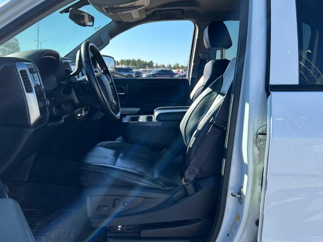 2017 Chevrolet Silverado 1500 LT Photo