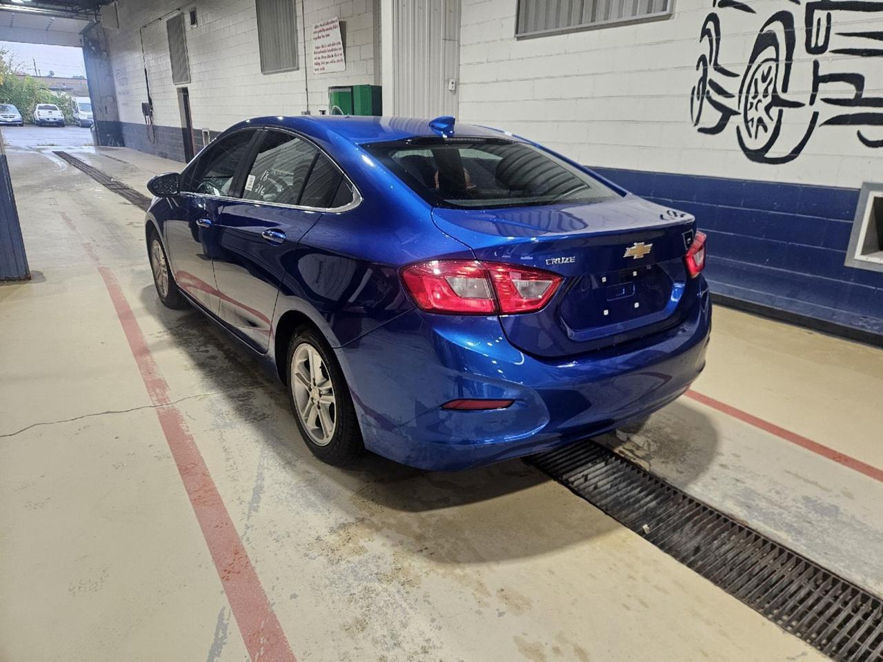 2018 Chevrolet Cruze LT Photo