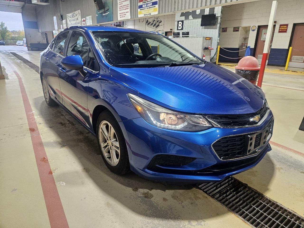 2018 Chevrolet Cruze LT Photo