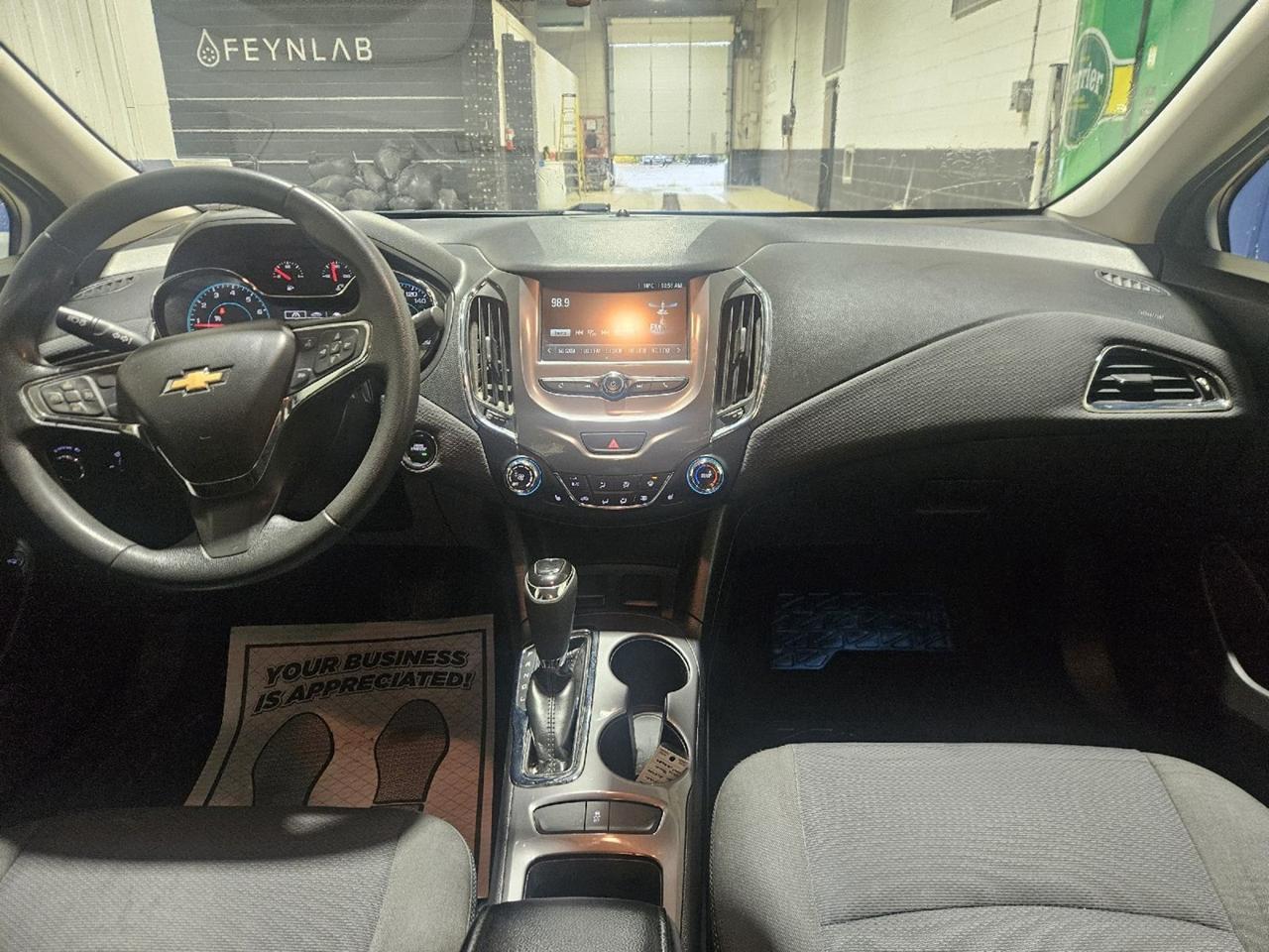 2018 Chevrolet Cruze LT Photo