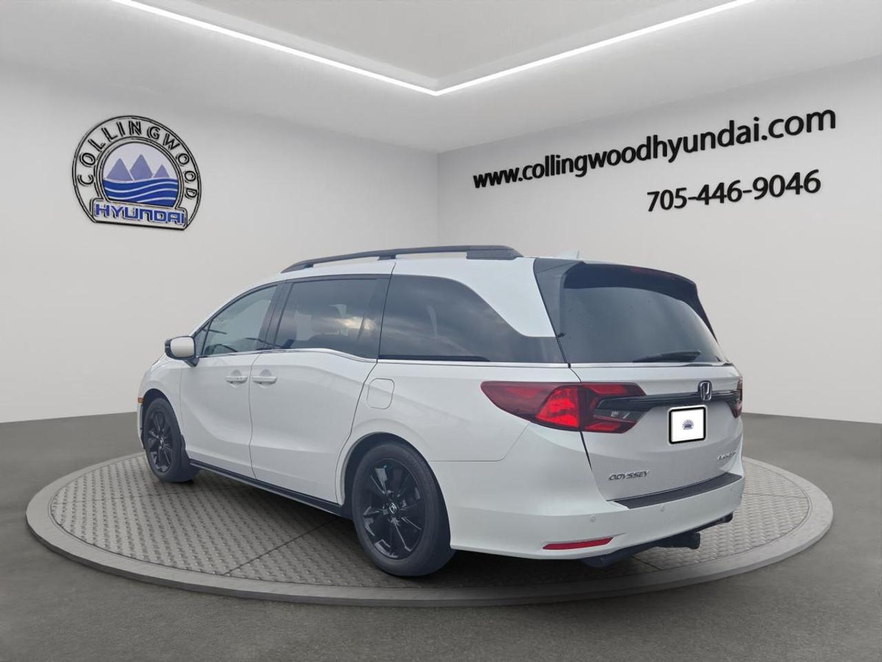 2023 Honda Odyssey Black Edition Photo