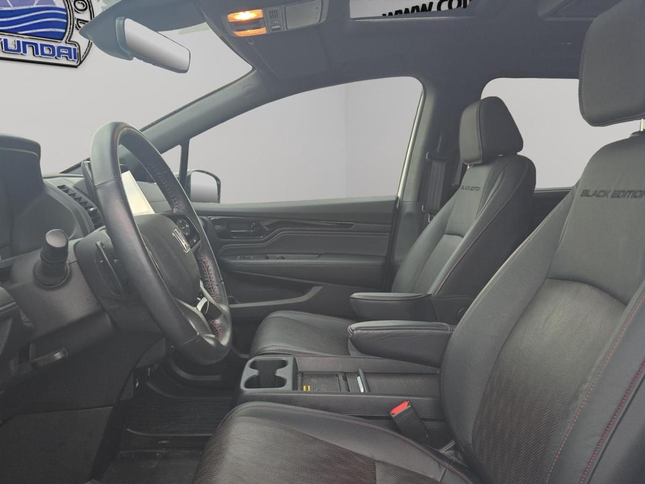 2023 Honda Odyssey Black Edition Photo